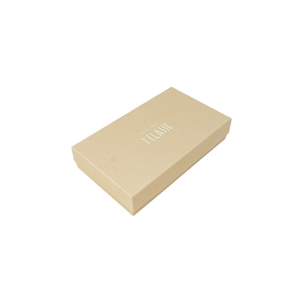 Rectangular beige box with 'Prima Classe' branding, closed and viewed from an angle.