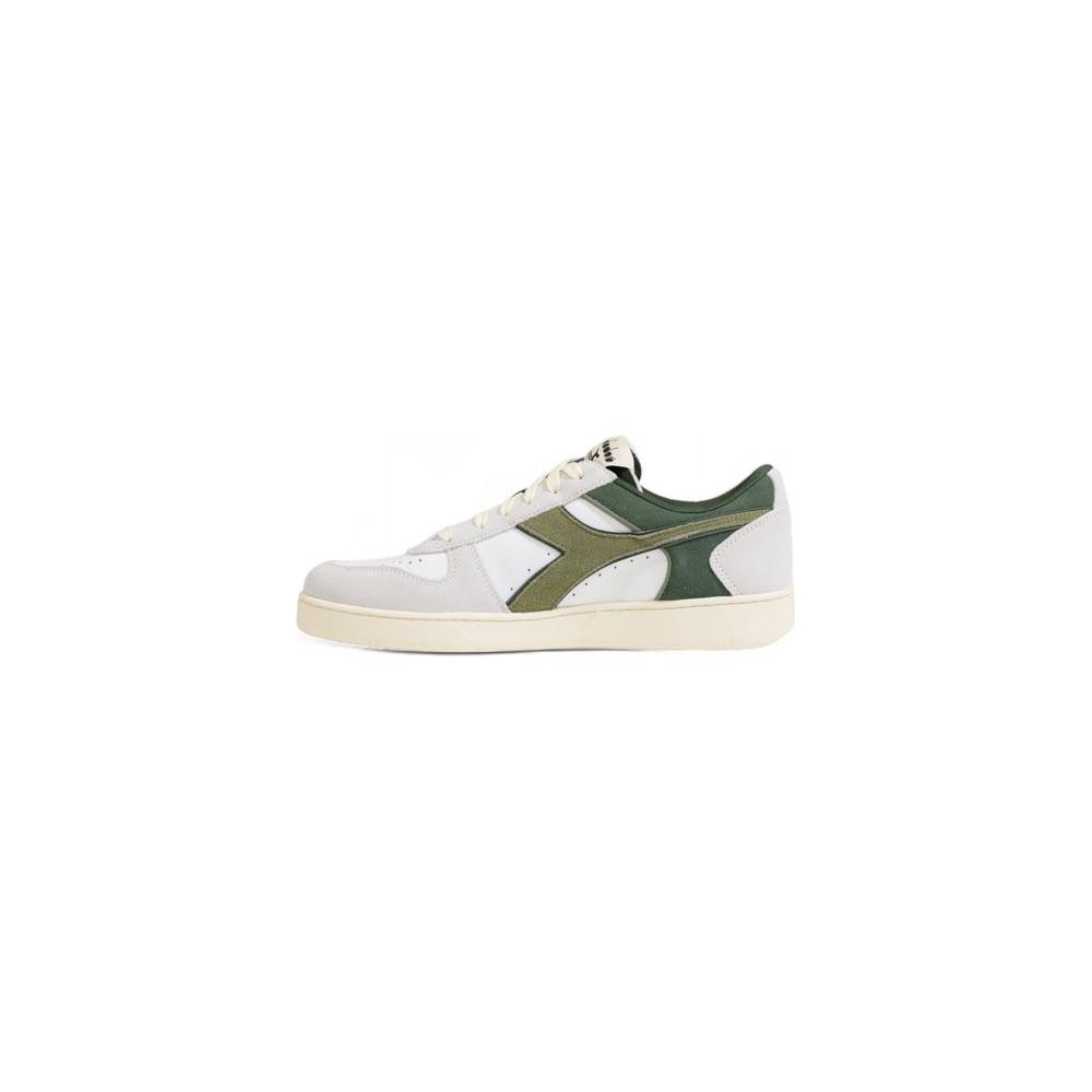 Diadora MAGIC BASKET LOW SUEDE LEATHER green sneaker with rubber sole, ideal for casual and chic styles, made of leather and fabric.
