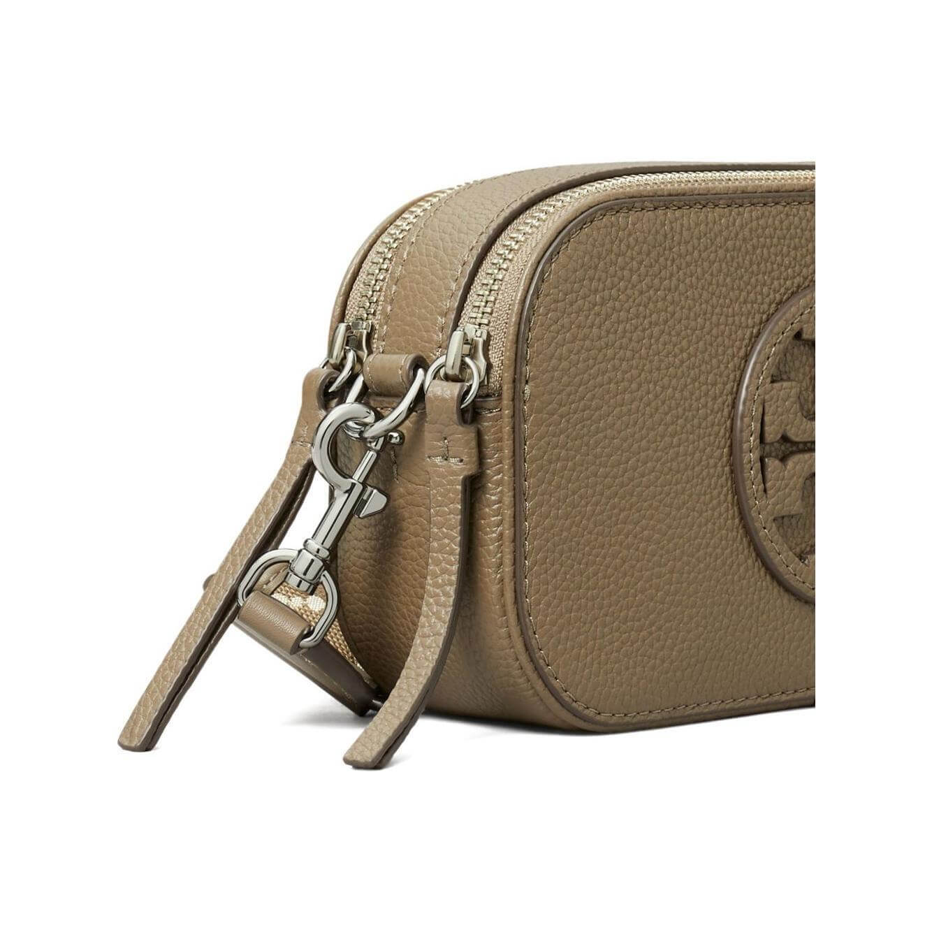 Front view with bag zipped and handles upright.