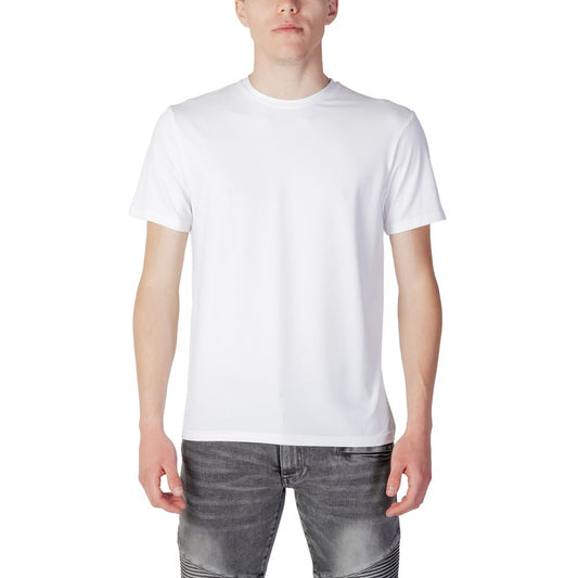Men's white polyester T-shirt for spring/summer collection, featuring 99% polyester and 1% elastane, shown on a model.