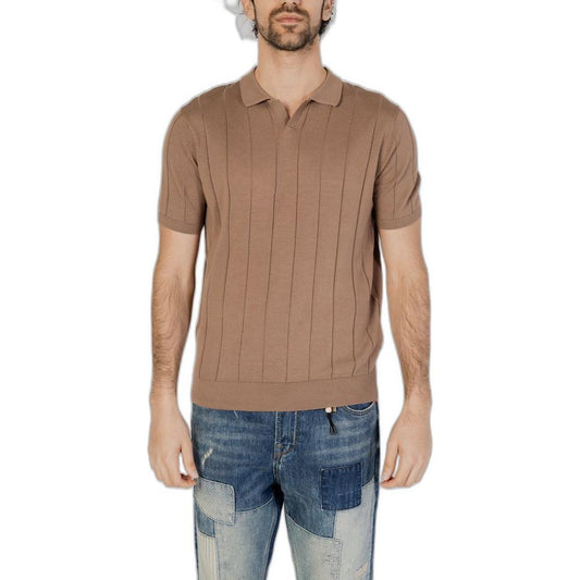 Men's short sleeve brown yarn sweater, spring/summer collection, 100% cotton, casual fashion.