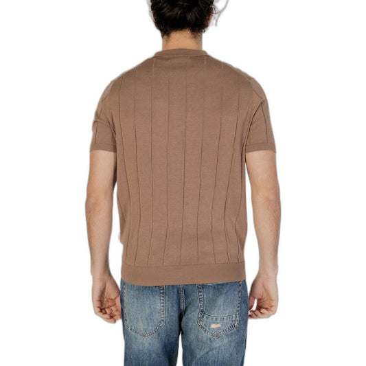 Back view of Hamaki-Ho gray cotton short sleeve yarn sweater, perfect for men's spring/summer collection.