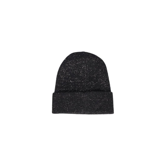 Pieces Black Recycled Polyester Hat with metallic fibers, versatile and stylish beanie for all seasons, soft texture and perfect fit.