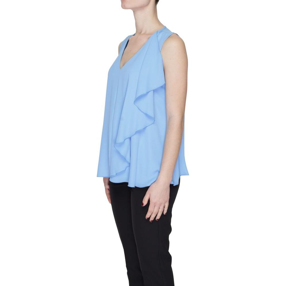 Front view with bag zipped and handles upright.