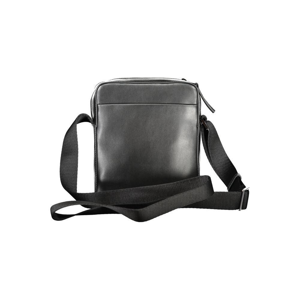 Front view with bag zipped and handles upright.