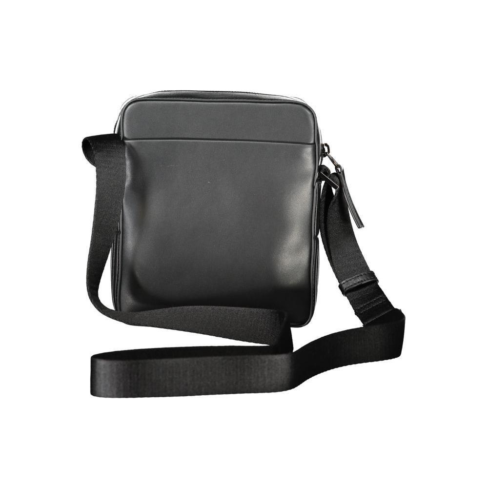Front view with bag zipped and handles upright.