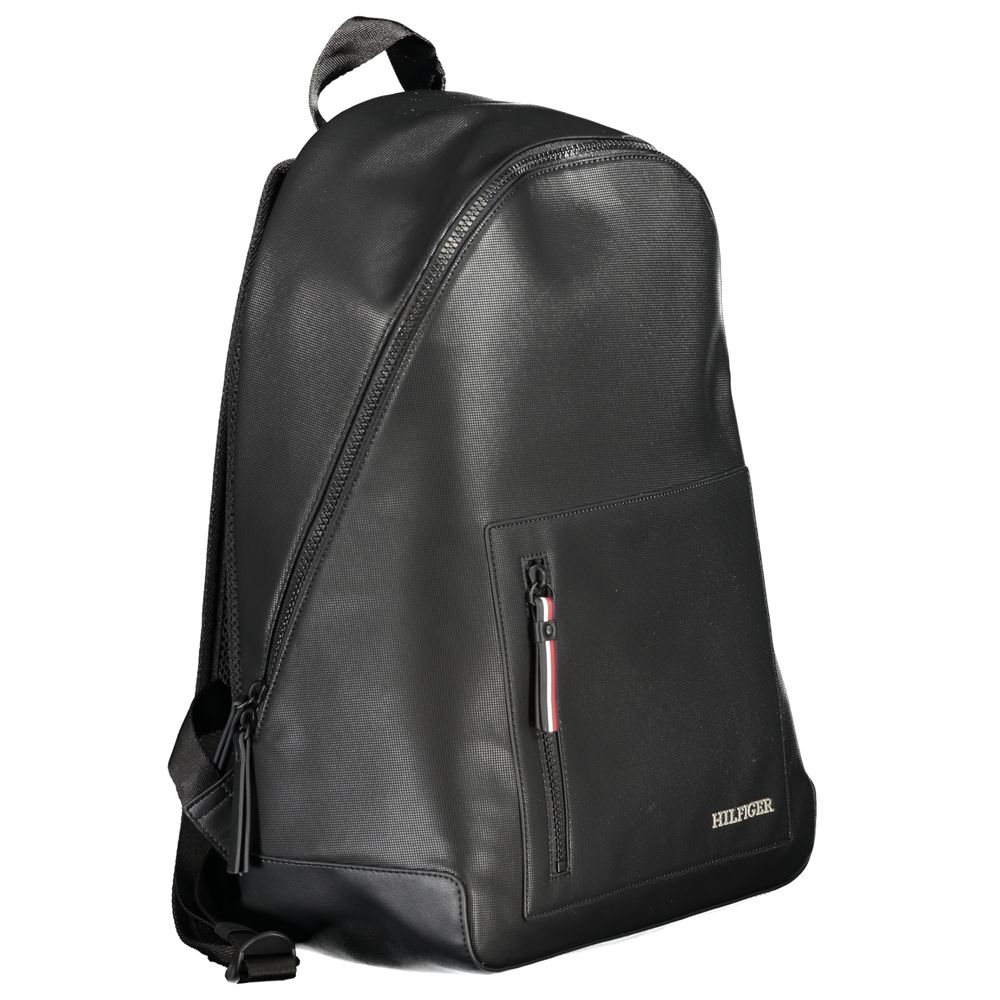 Front view with bag zipped and handles upright.