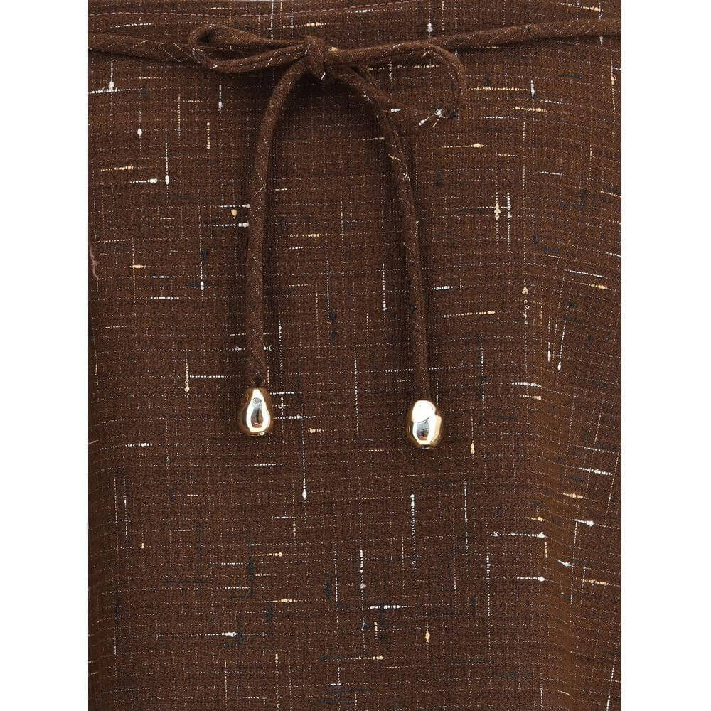 Front view with bag zipped and handles upright.