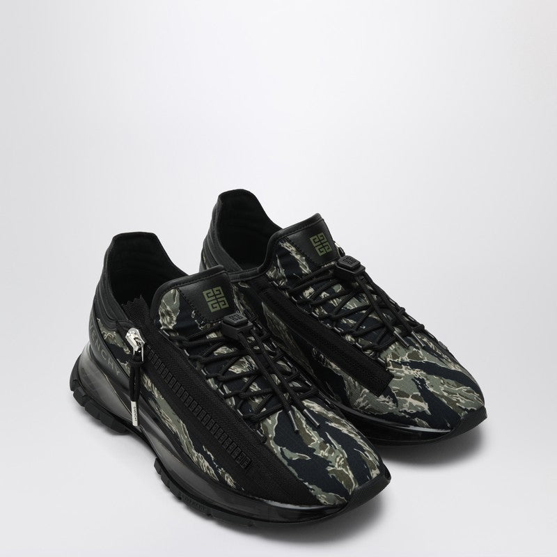 Givenchy Sneaker Spectre with camouflage print BH00AFH1UV/Q_GIV-016_600