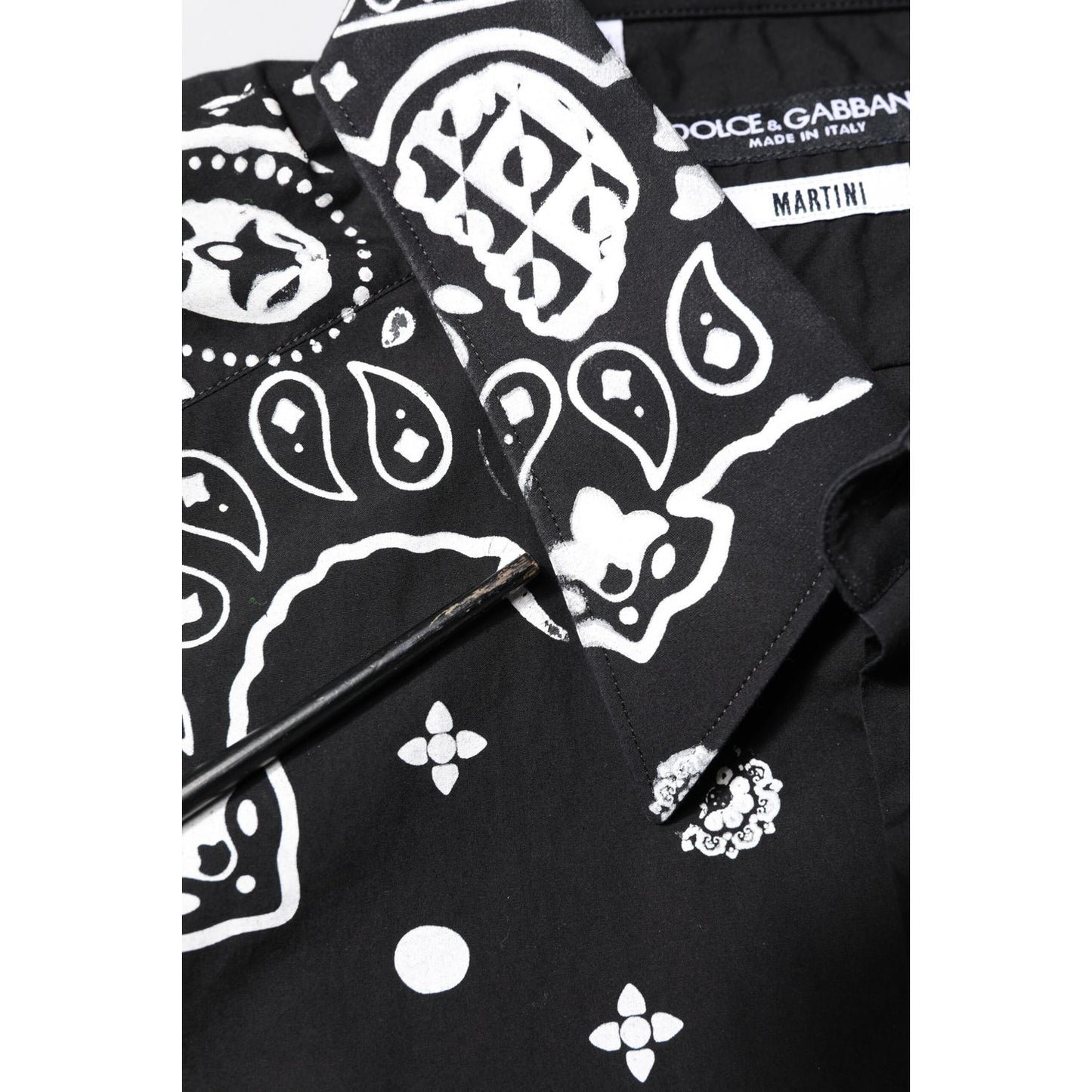 Dolce & Gabbana Black White Bandana MARTINI Casual Shirt close-up with button-down detail and logo, slim fit, made in Italy