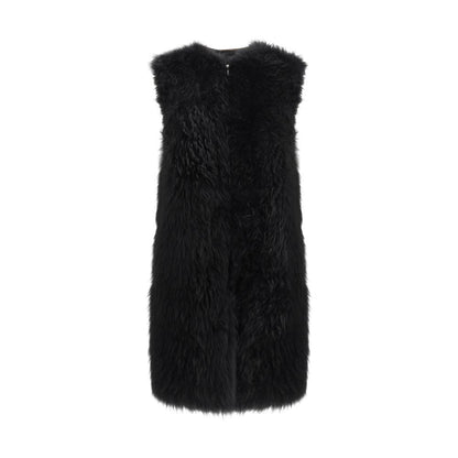 Luxurious black faux fur vest, sleeveless design, perfect for adding elegance and warmth to your autumn and winter wardrobe.