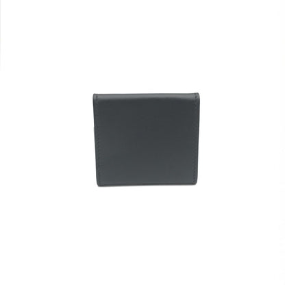 Gucci Compact Leather Wallet With Sleek Design