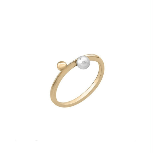 Elegant gold ring from MAJORICA JEWELRY Mod. 15479.01.1.915.010.1 with pearls, perfect for stylish occasions.